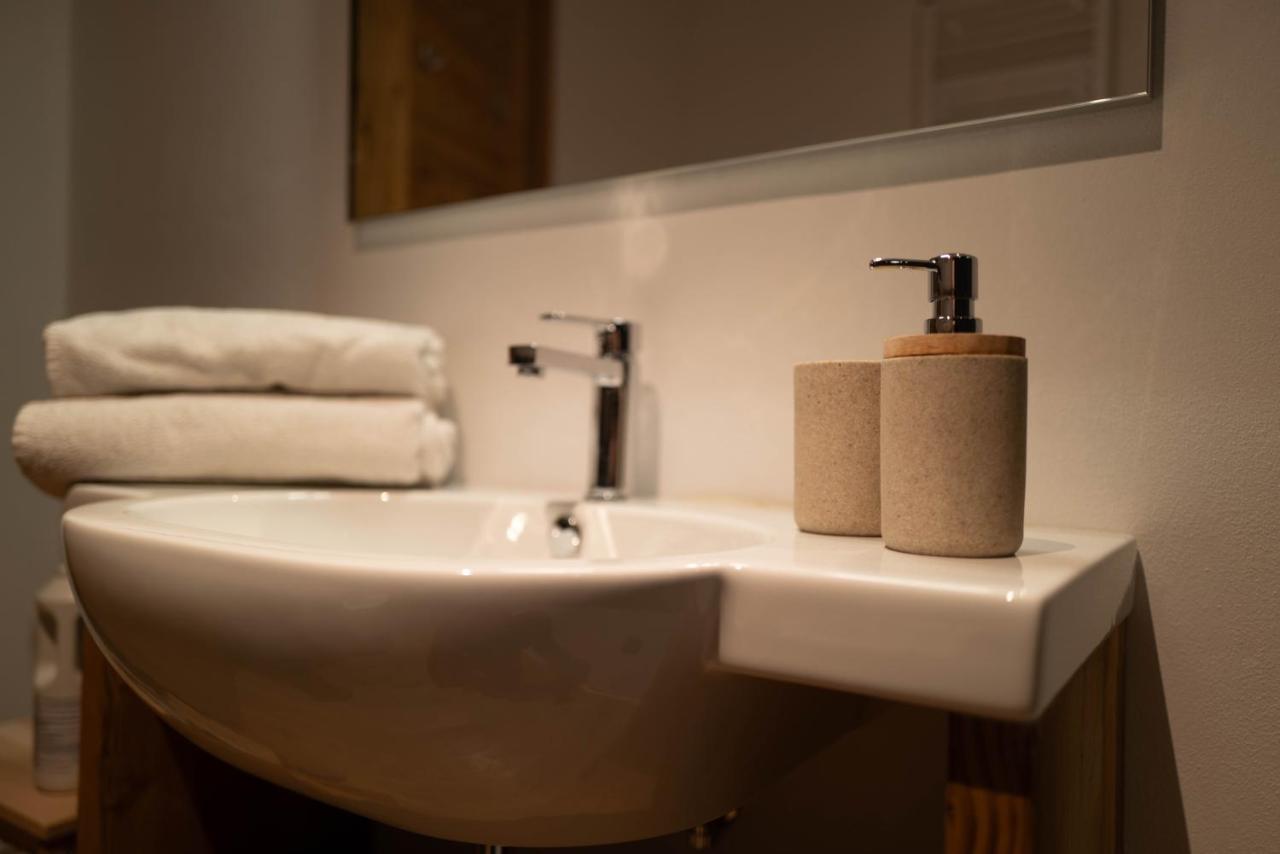 White Escape Apartment วัลตูร์นอนช์ ภายนอก รูปภาพ